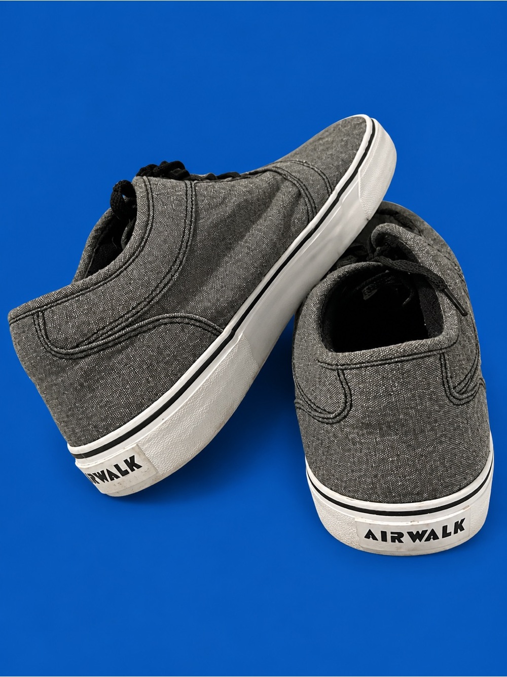 Airwalk Kids Gray Canvas Low-Top Sneakers with White Sole